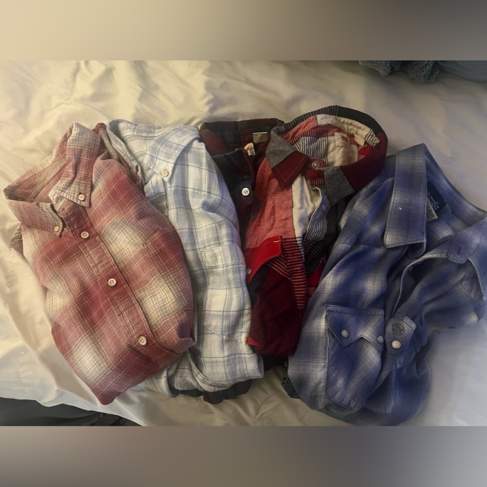 Five MEN shirts, Levis, Wrangler, Surfside, Large to XL